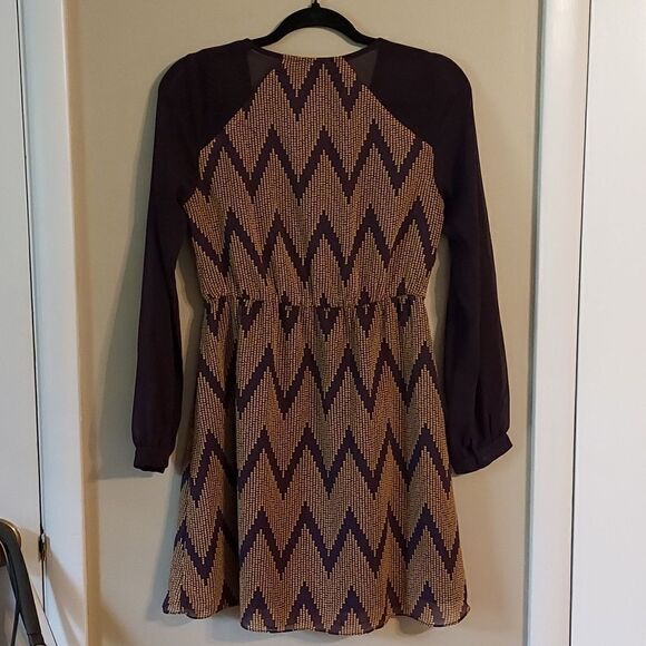 Esley Burgundy and Gold Polka Dot and Chevron Print Dress Small - Picture 6 of 6